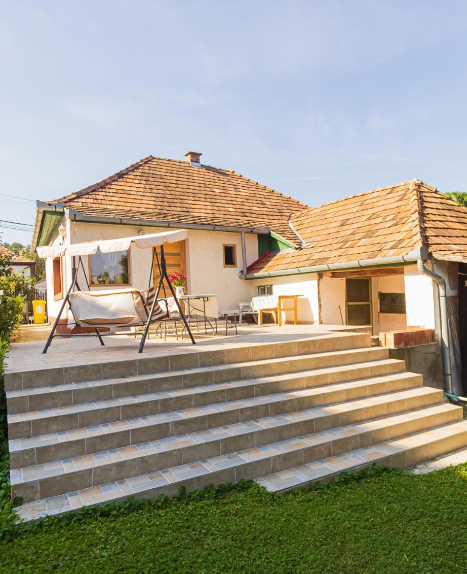 Lankas Vendeghaz - Holloko Villa Exterior foto